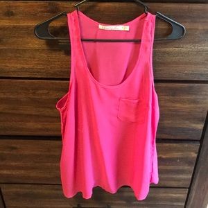 Pink tank top